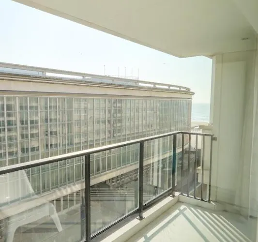 Apartment Lecomte - The Shoreline Collection 199